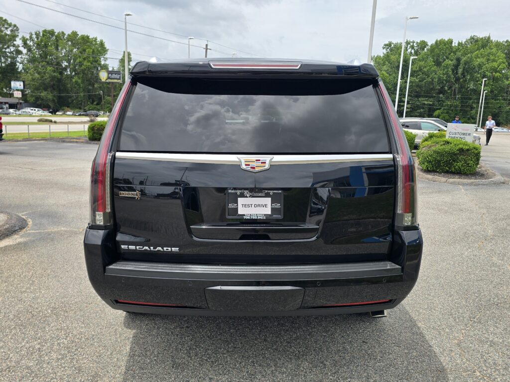 2017 Cadillac Escalade Platinum