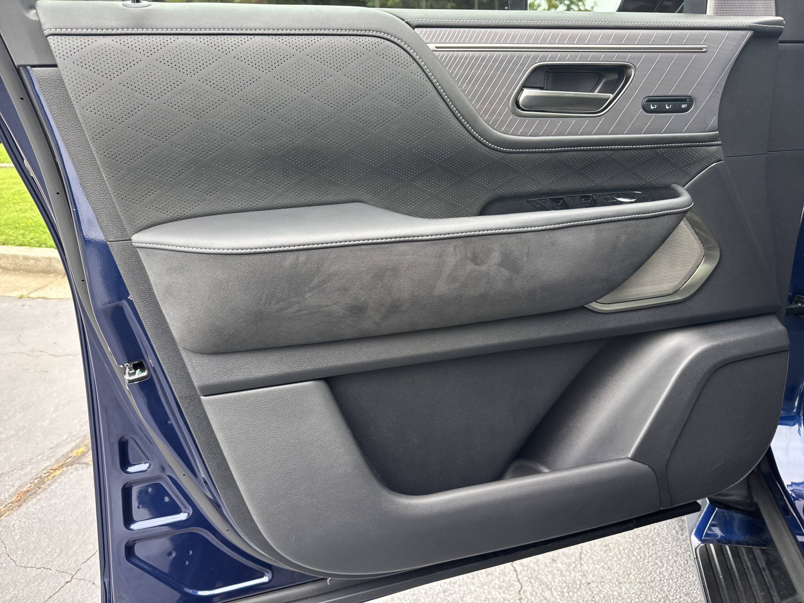 2025 INFINITI QX80 AUTOGRAPH