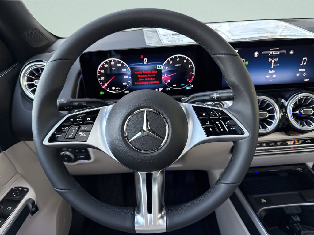 2026 Mercedes-Benz  GLB 250