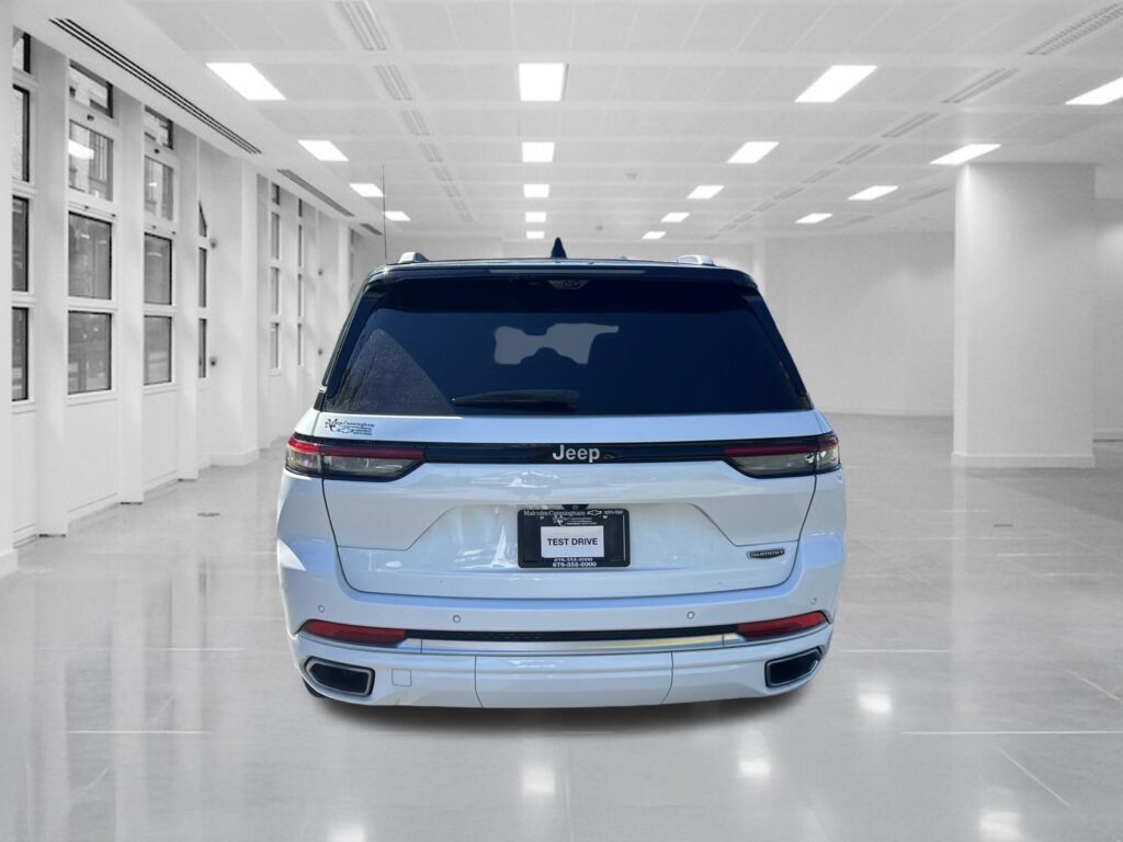 2022 Jeep Grand Cherokee Summit