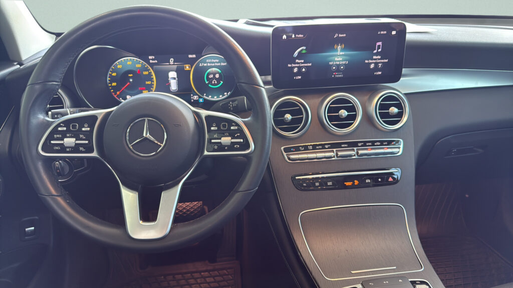 2021 Mercedes-Benz  GLC 300