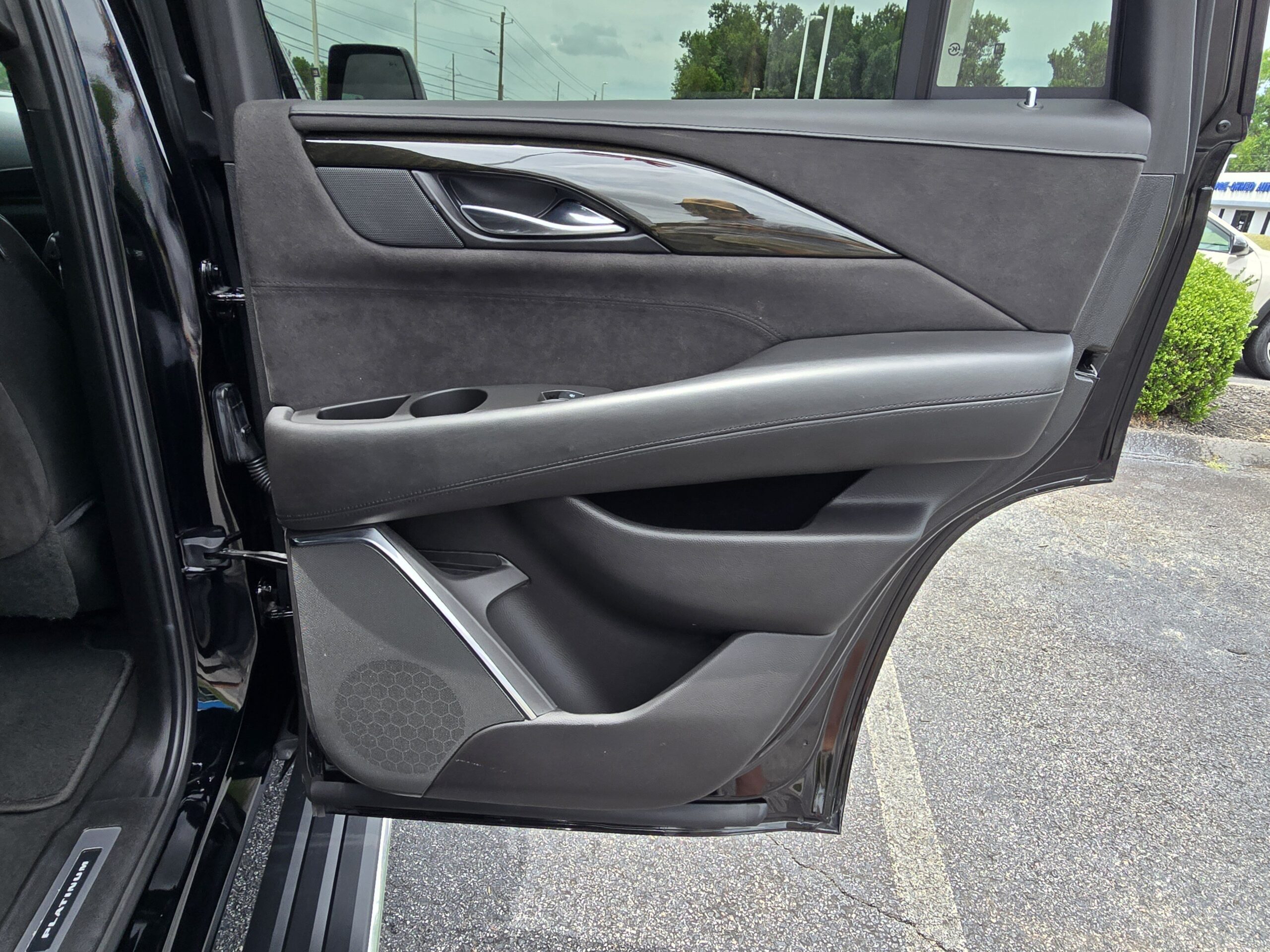 2017 Cadillac Escalade Platinum