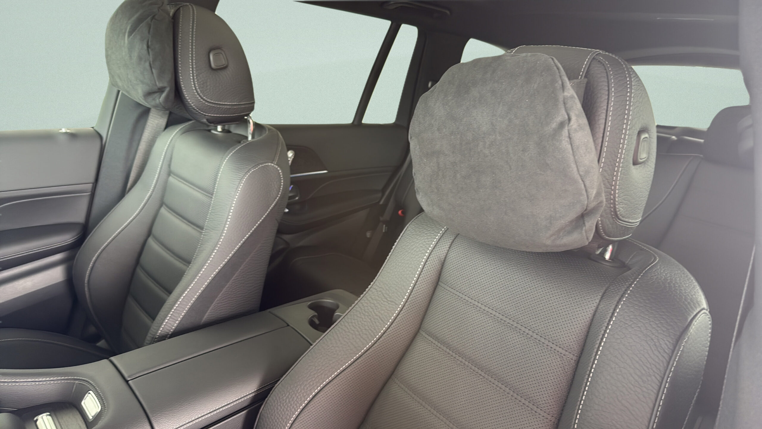 2026 Mercedes-Benz  GLS 450