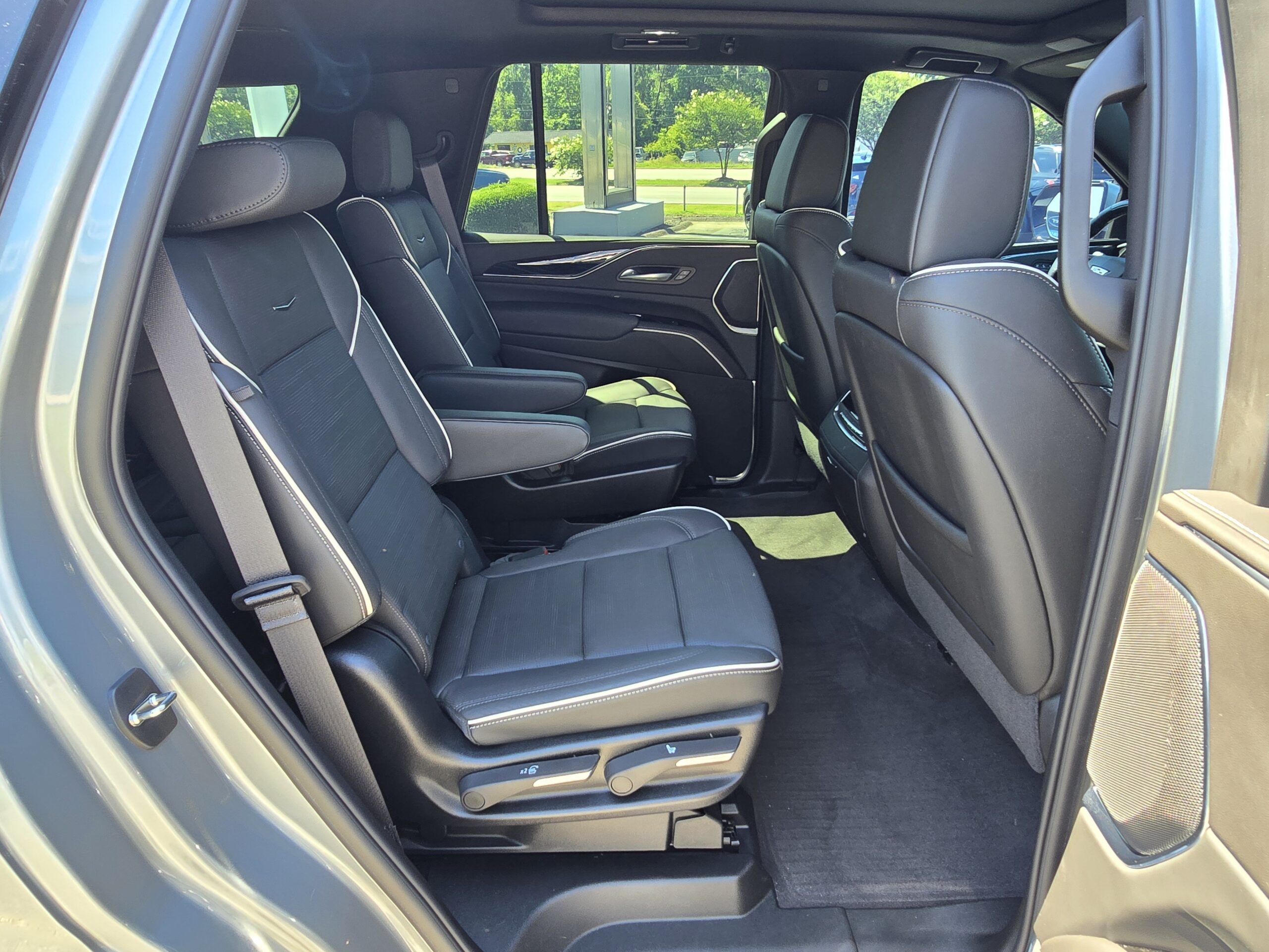 2024 Cadillac Escalade 4WD Sport