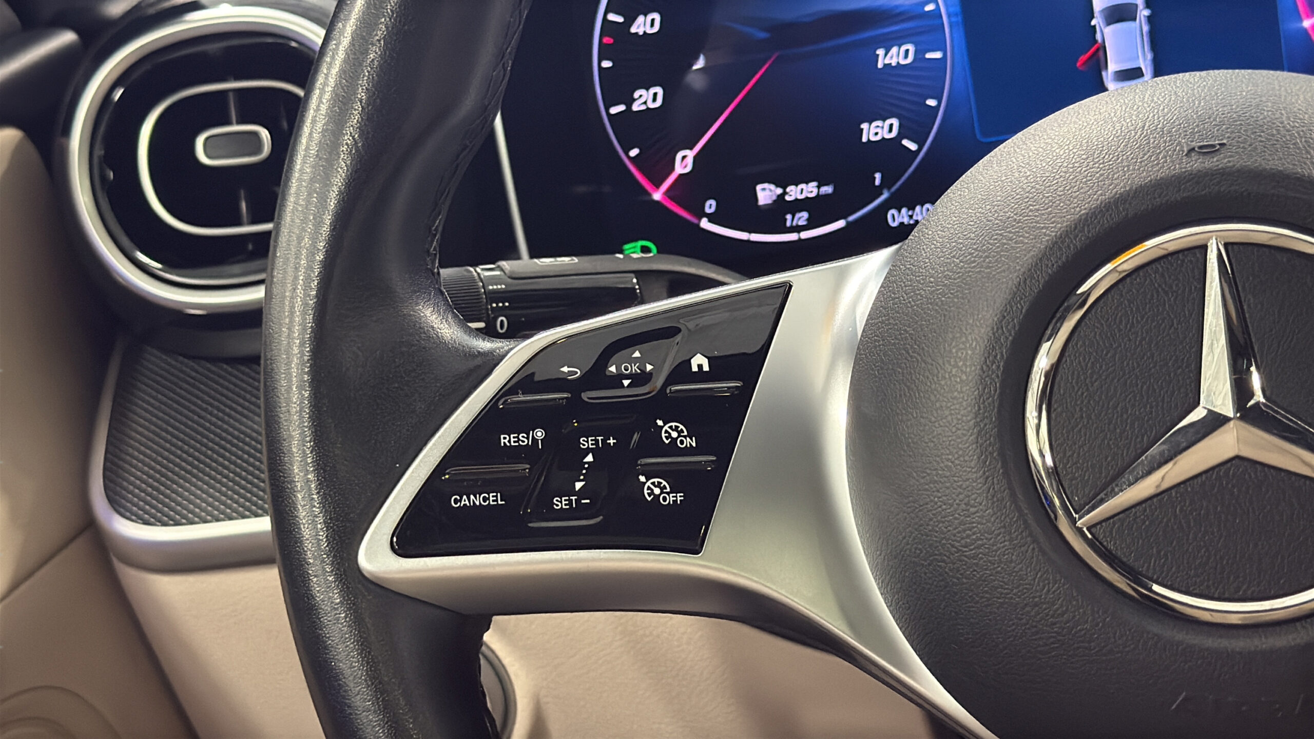 2025 Mercedes-Benz  C 300