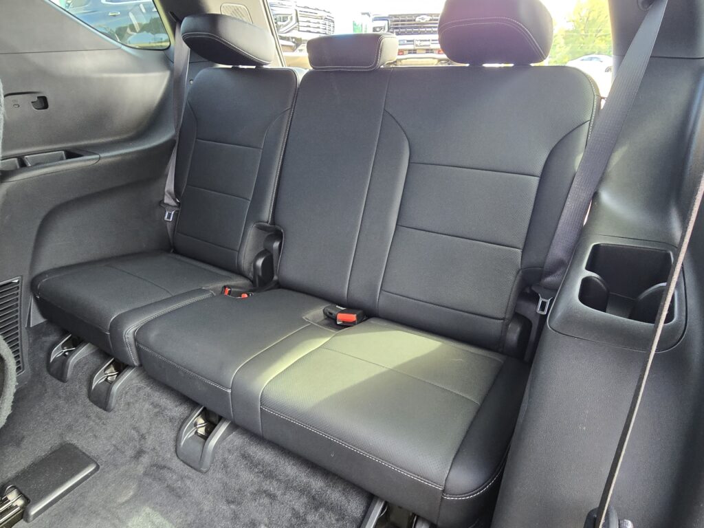 2025 Chevrolet Traverse FWD LT