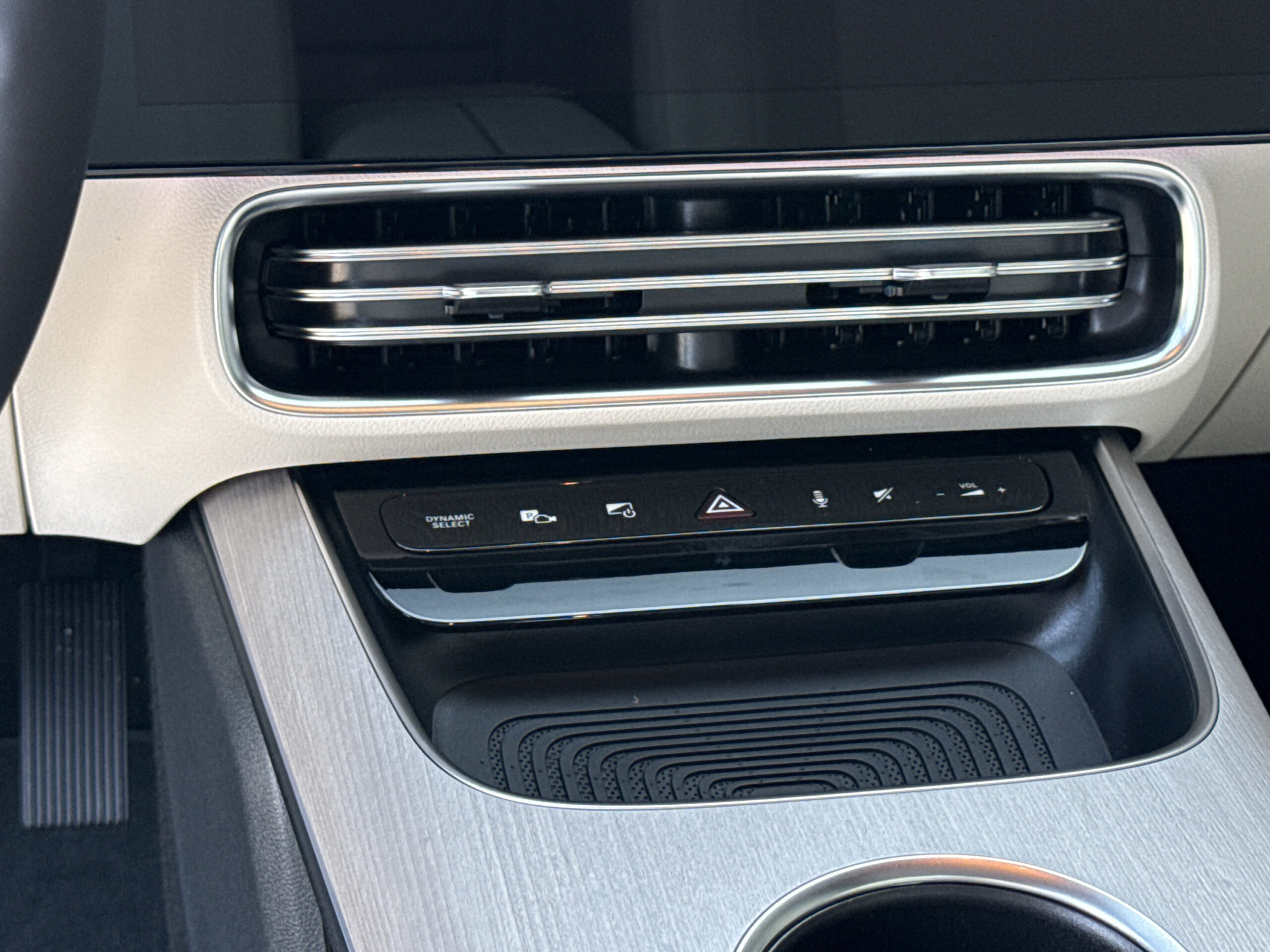 2027 Mercedes-Benz  CLA 220 Hybrid