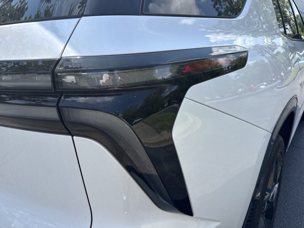 2025 Chevrolet Traverse FWD RS
