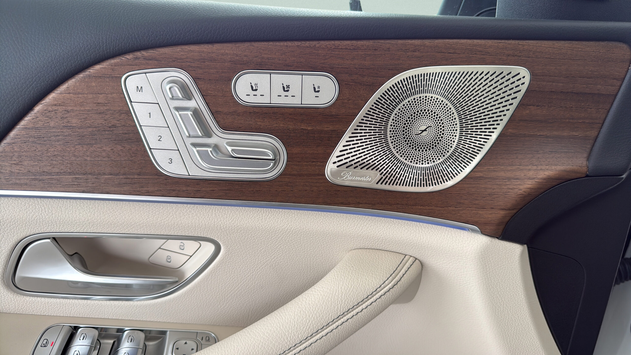 2026 Mercedes-Benz  GLS 450