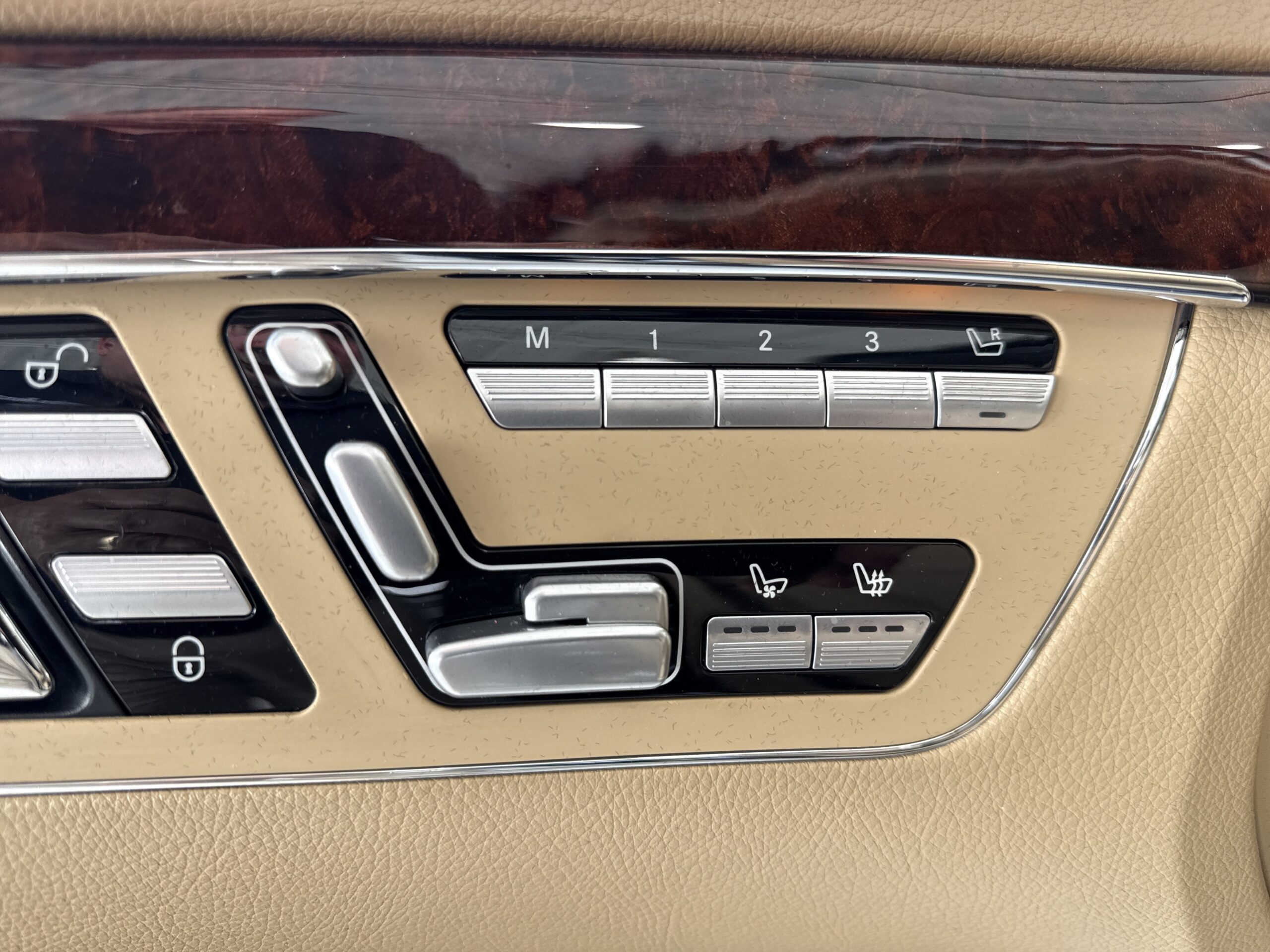 2011 Mercedes-Benz S-Class S 550