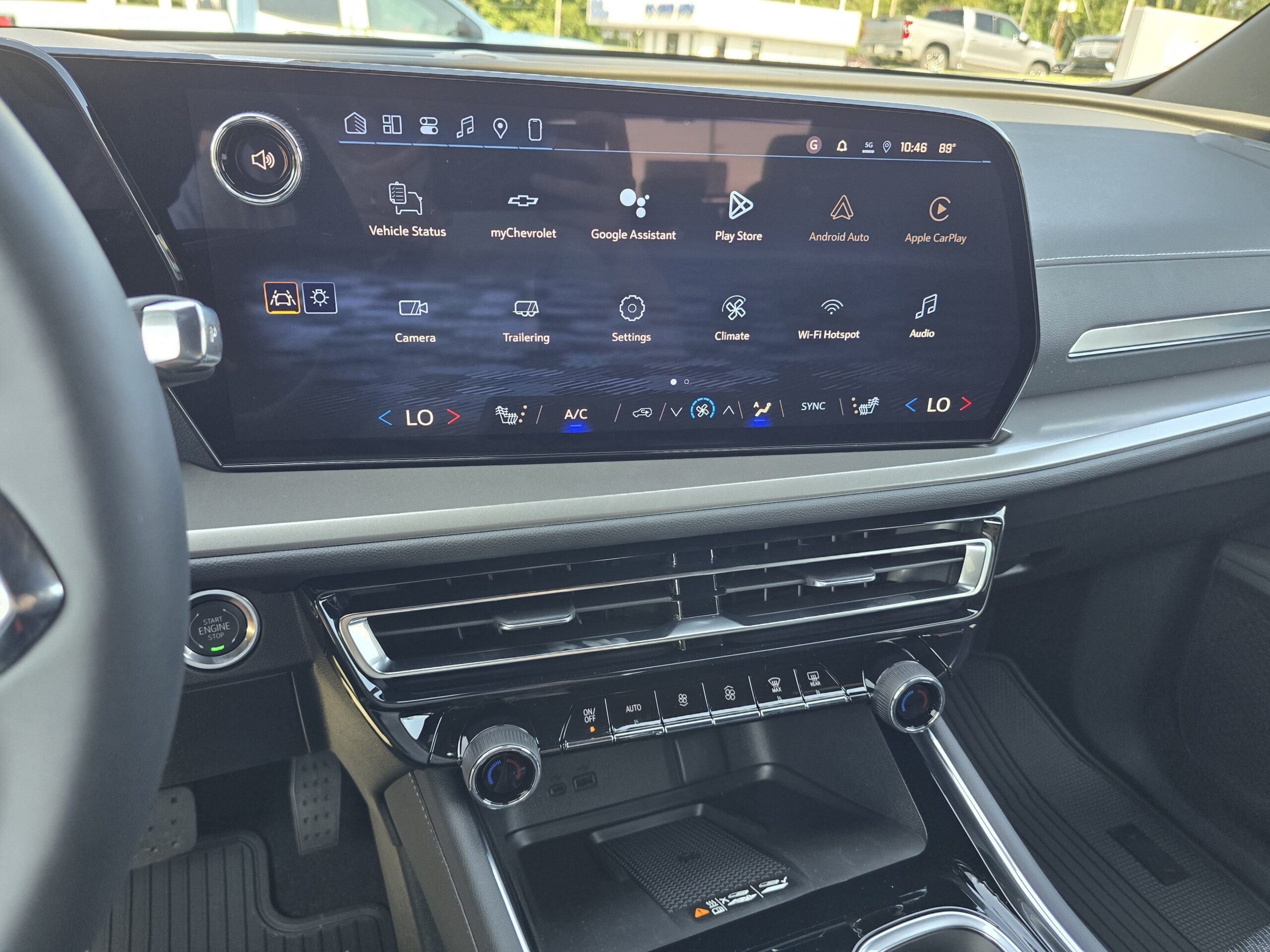 2026 Chevrolet Traverse FWD LT