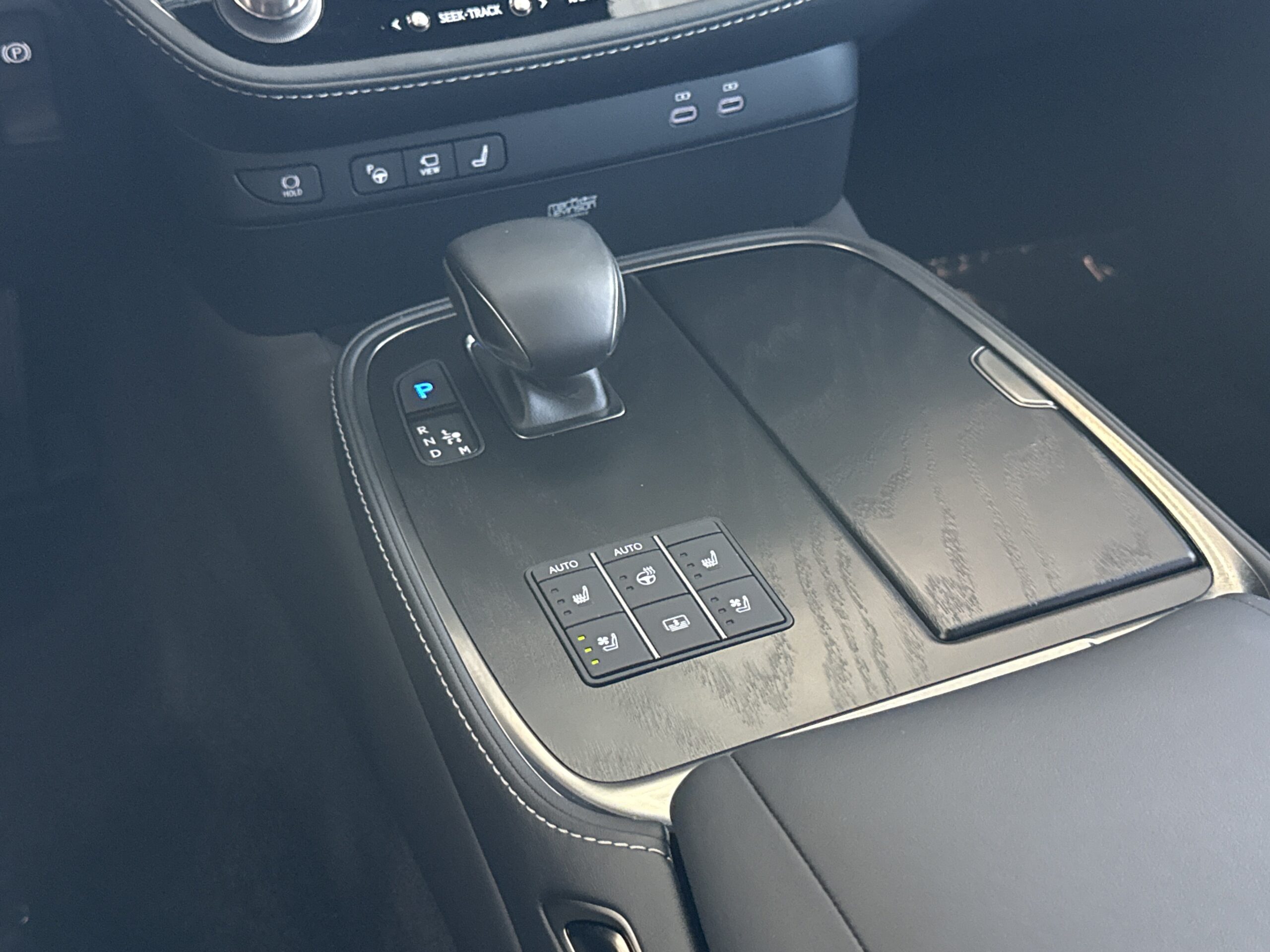 2023 Lexus LS LS 500h
