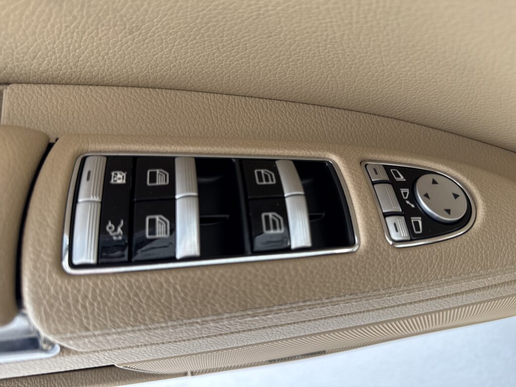 2011 Mercedes-Benz S-Class S 550