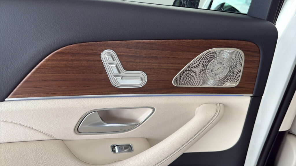 2026 Mercedes-Benz  GLS 450