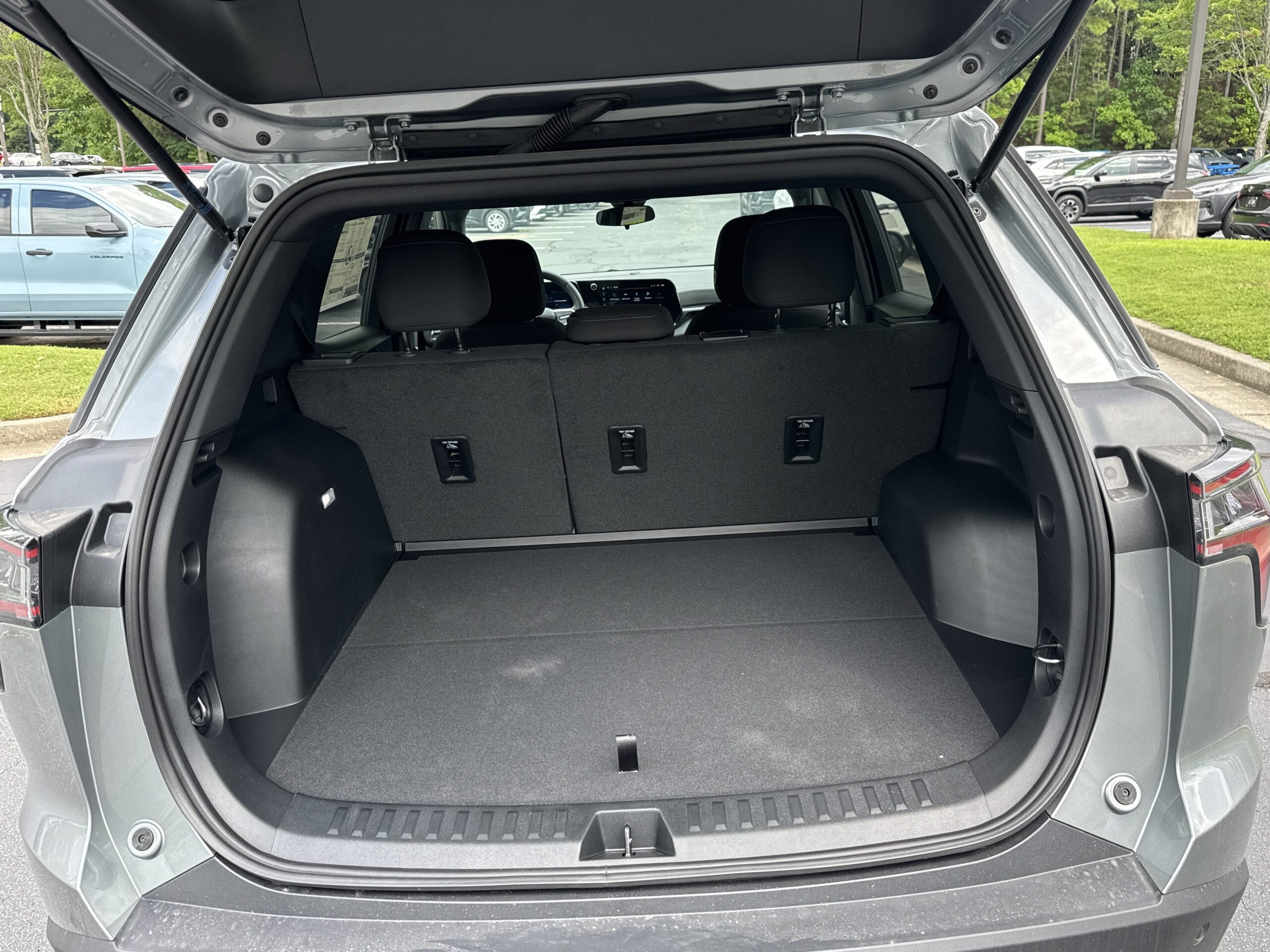 2027 Chevrolet Equinox FWD LT