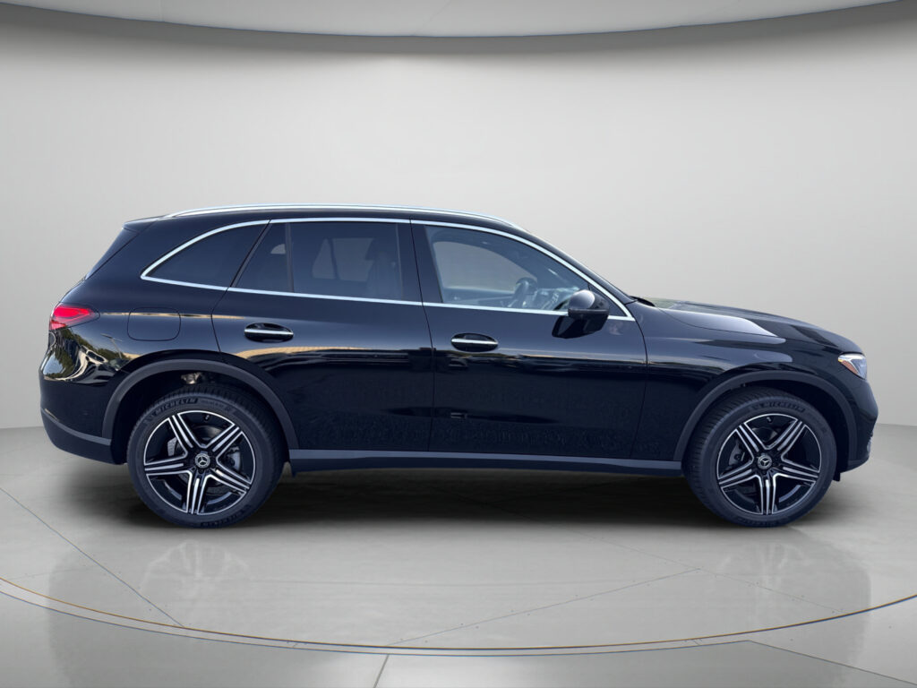 2027 Mercedes-Benz  GLC 300