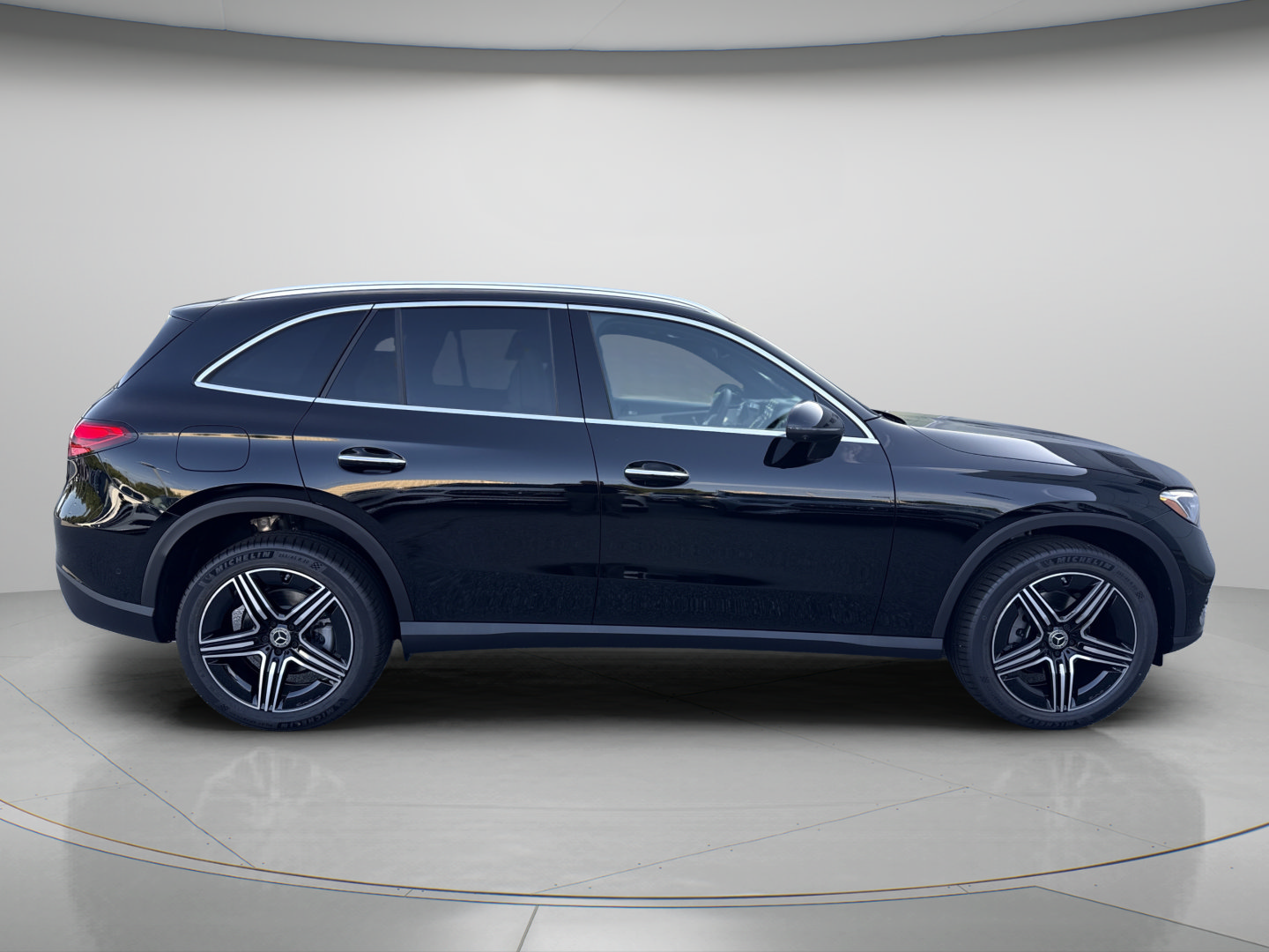 2027 Mercedes-Benz  GLC 300