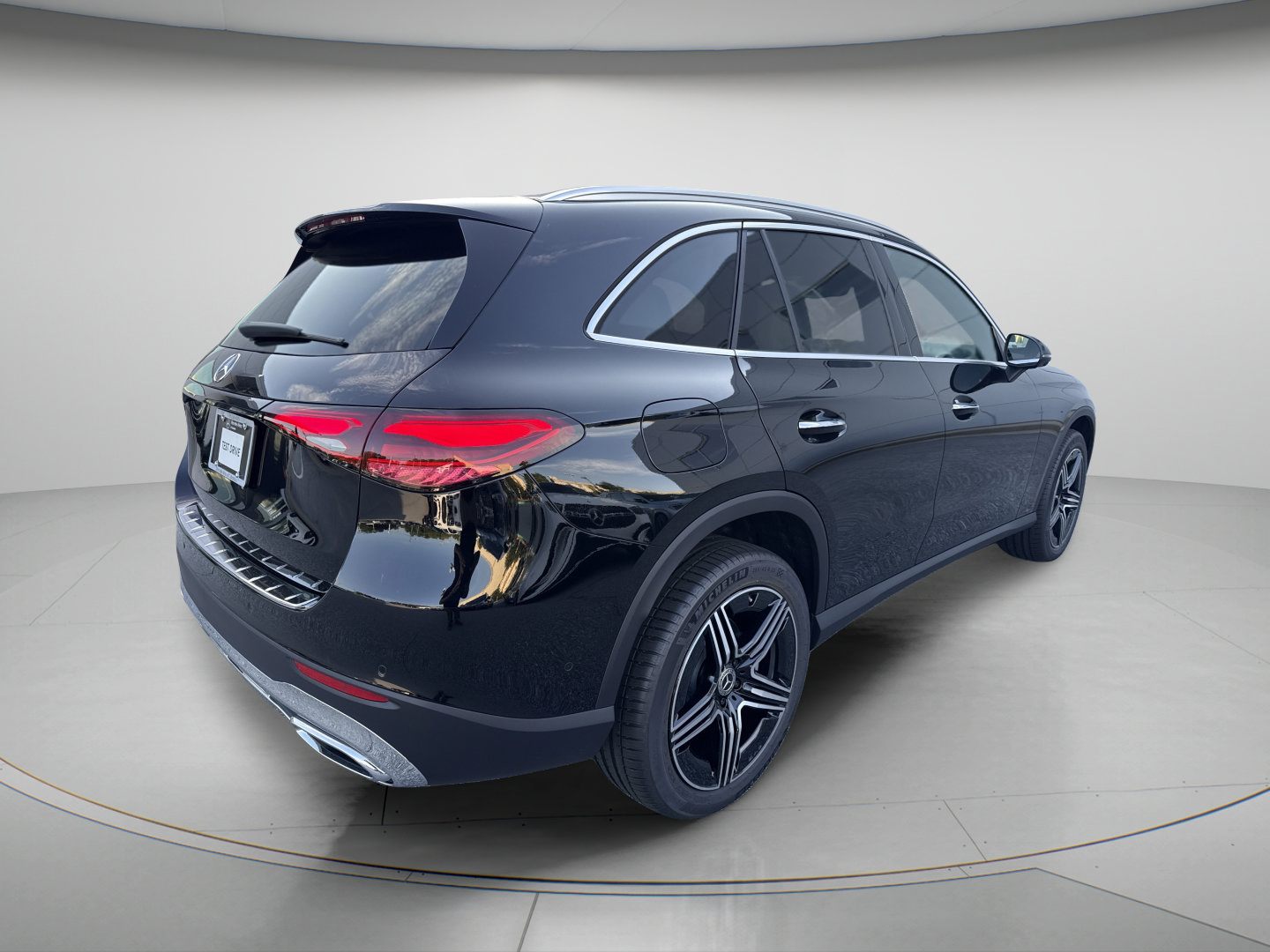 2027 Mercedes-Benz  GLC 300