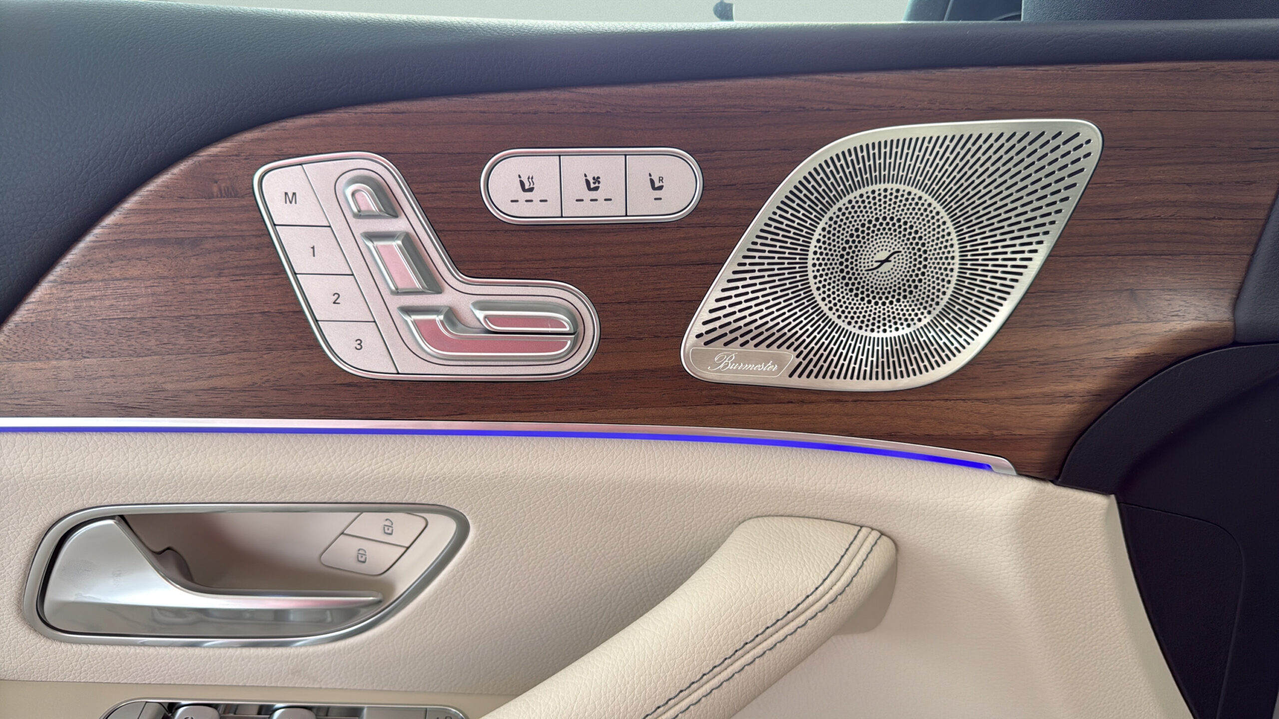 2026 Mercedes-Benz  GLS 450