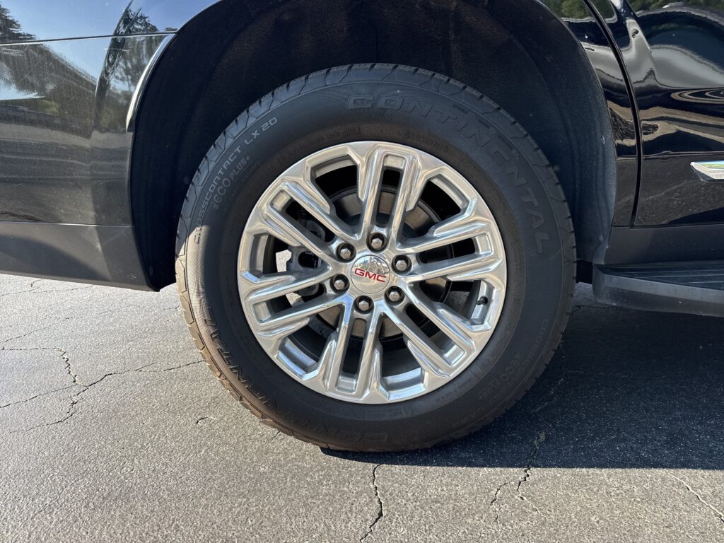2024 GMC Yukon SLT