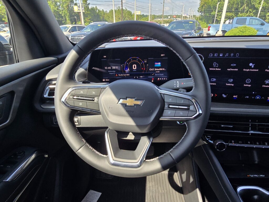2026 Chevrolet Traverse FWD LT