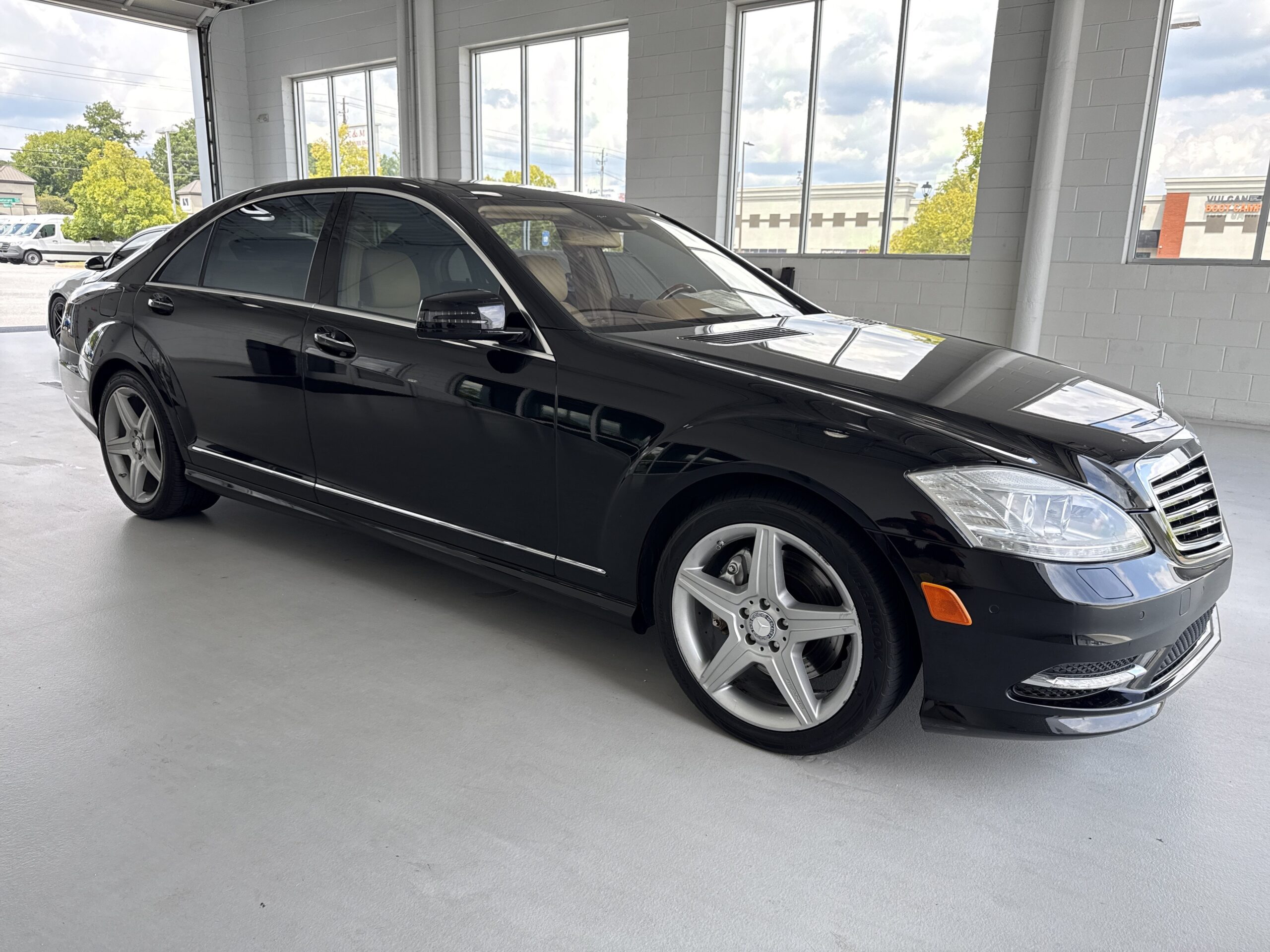 2011 Mercedes-Benz S-Class S 550