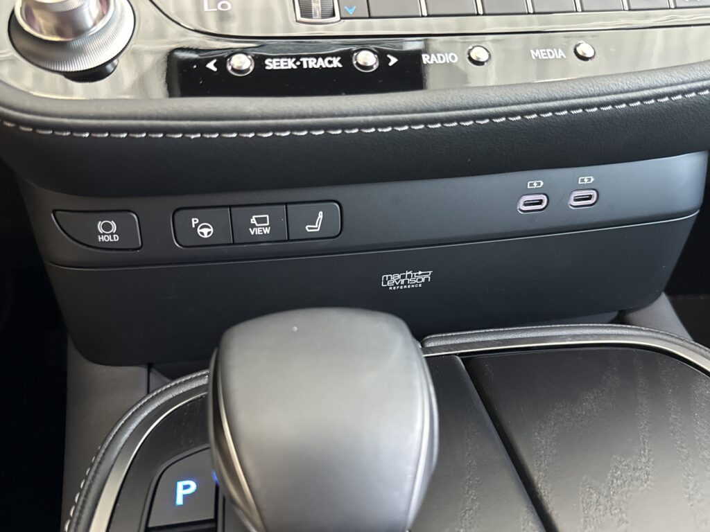 2023 Lexus LS LS 500h