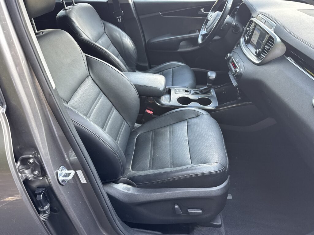 2019 Kia Sorento EX V6
