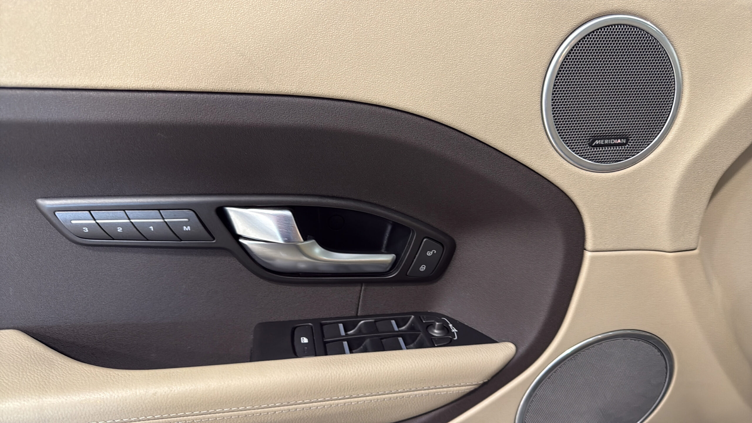 2015 Land Rover Range Rover Evoque Pure Plus