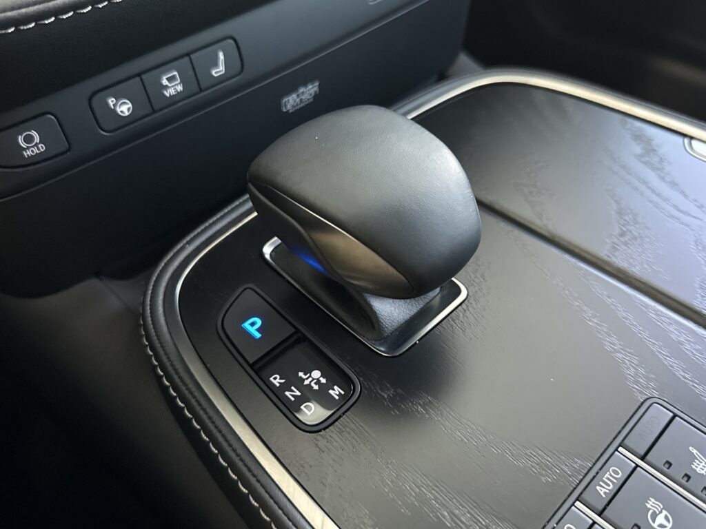 2023 Lexus LS LS 500h