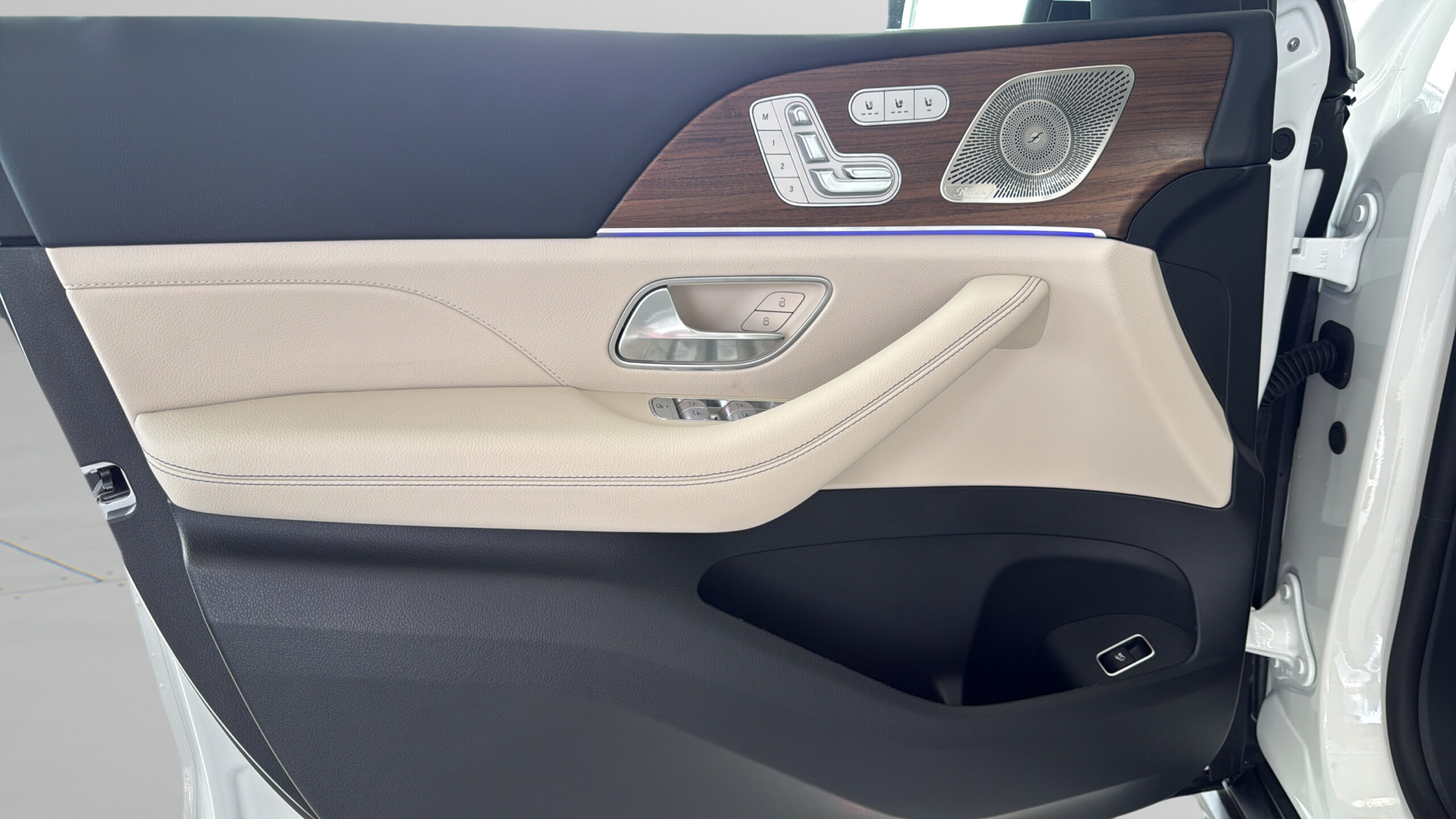 2026 Mercedes-Benz  GLS 450