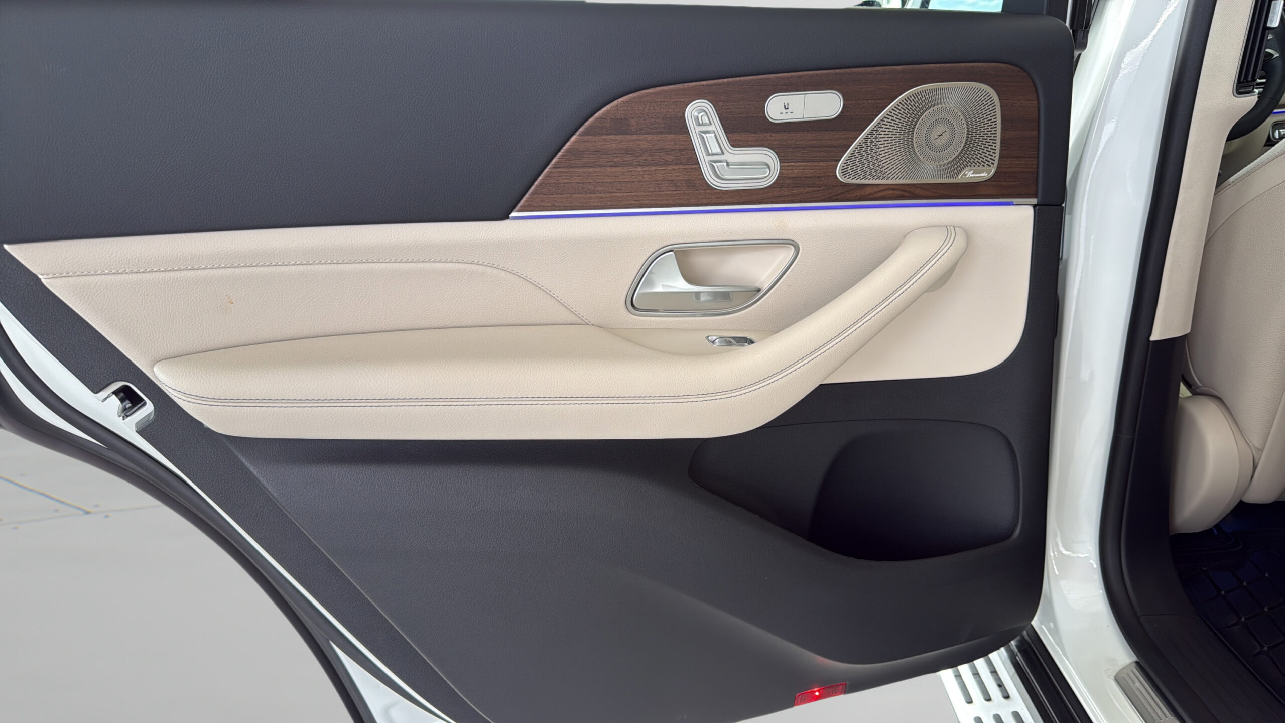 2026 Mercedes-Benz  GLS 450