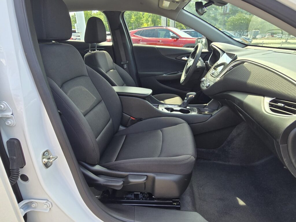 2024 Chevrolet Malibu LS