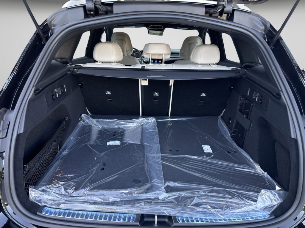 2027 Mercedes-Benz  GLC 300