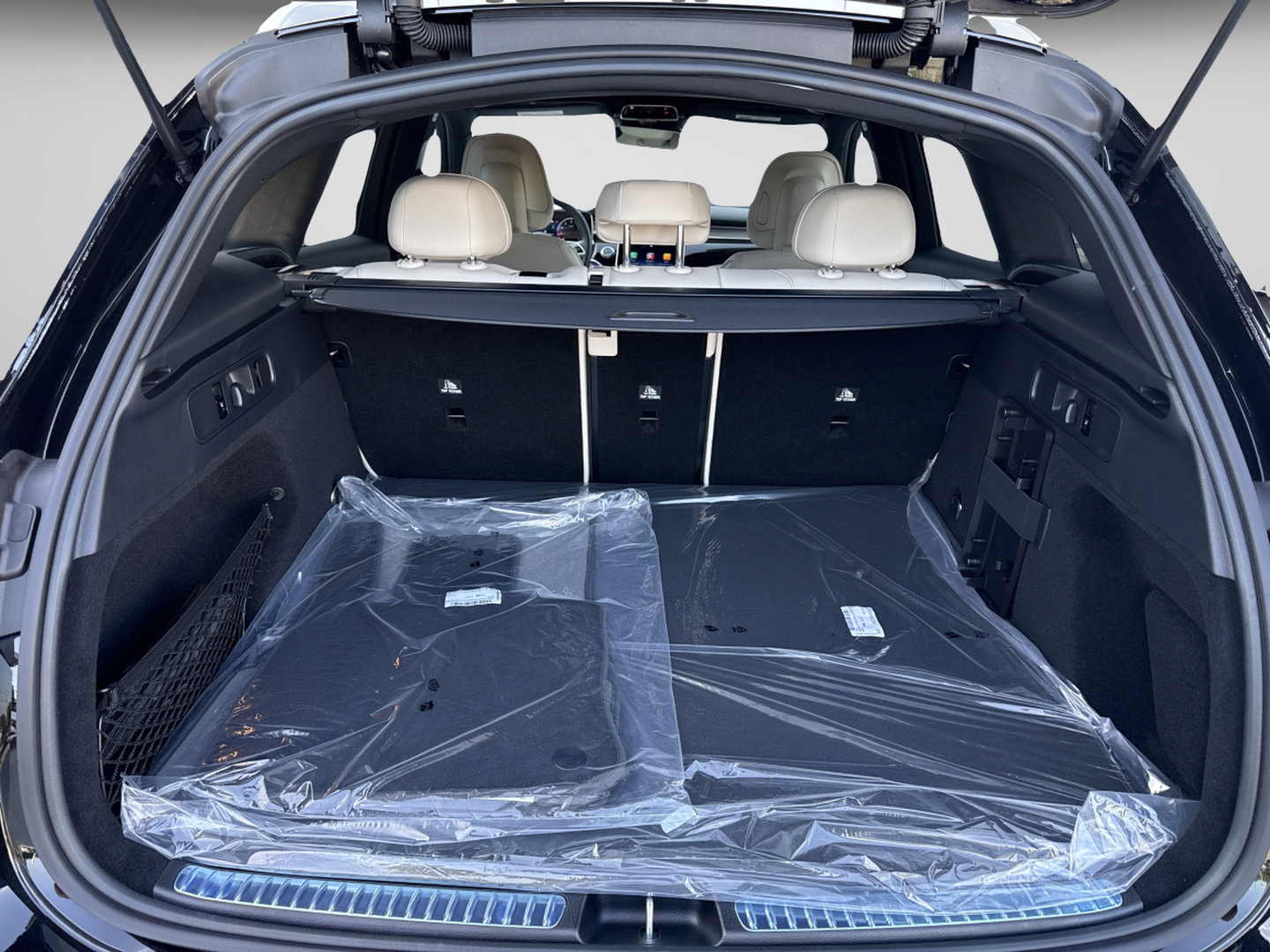 2027 Mercedes-Benz  GLC 300