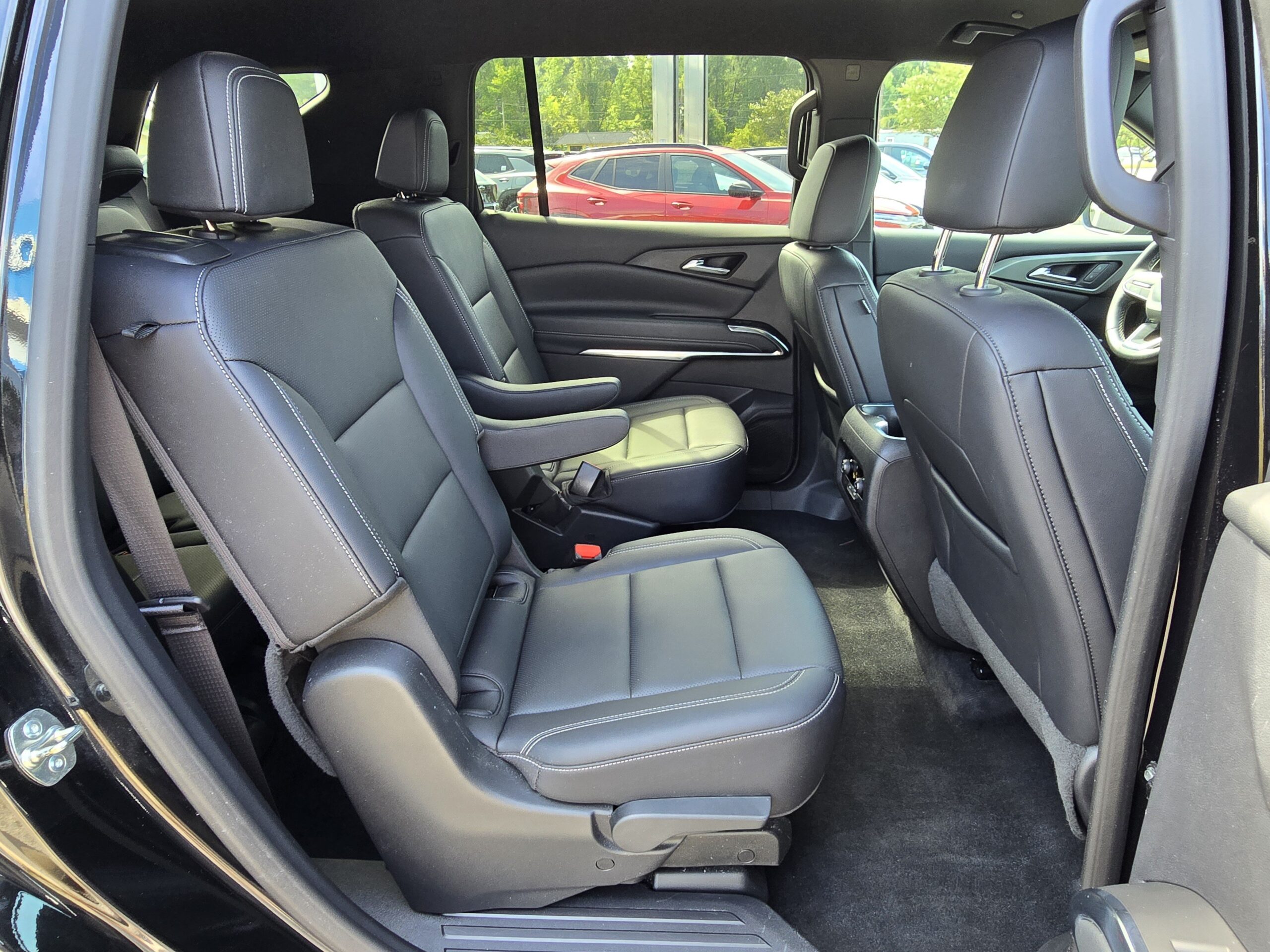 2025 Chevrolet Traverse FWD LT