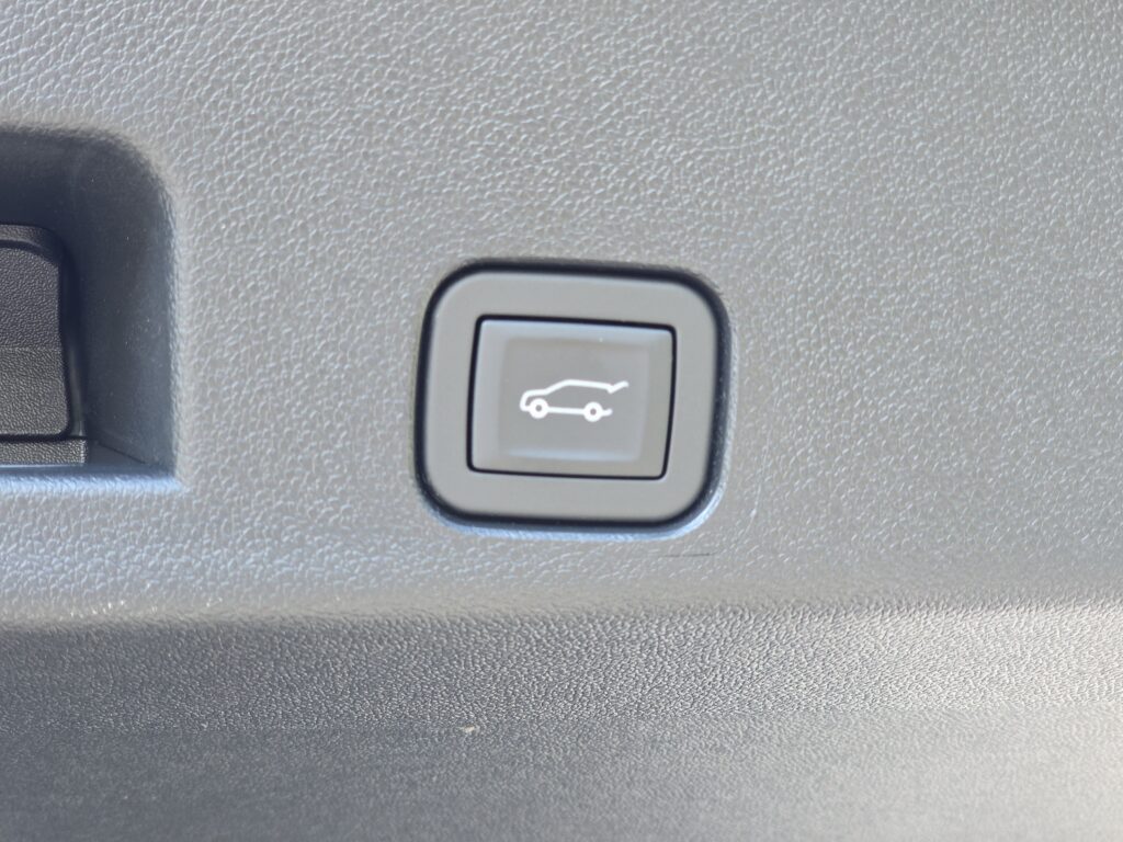 2026 Chevrolet Traverse FWD RS