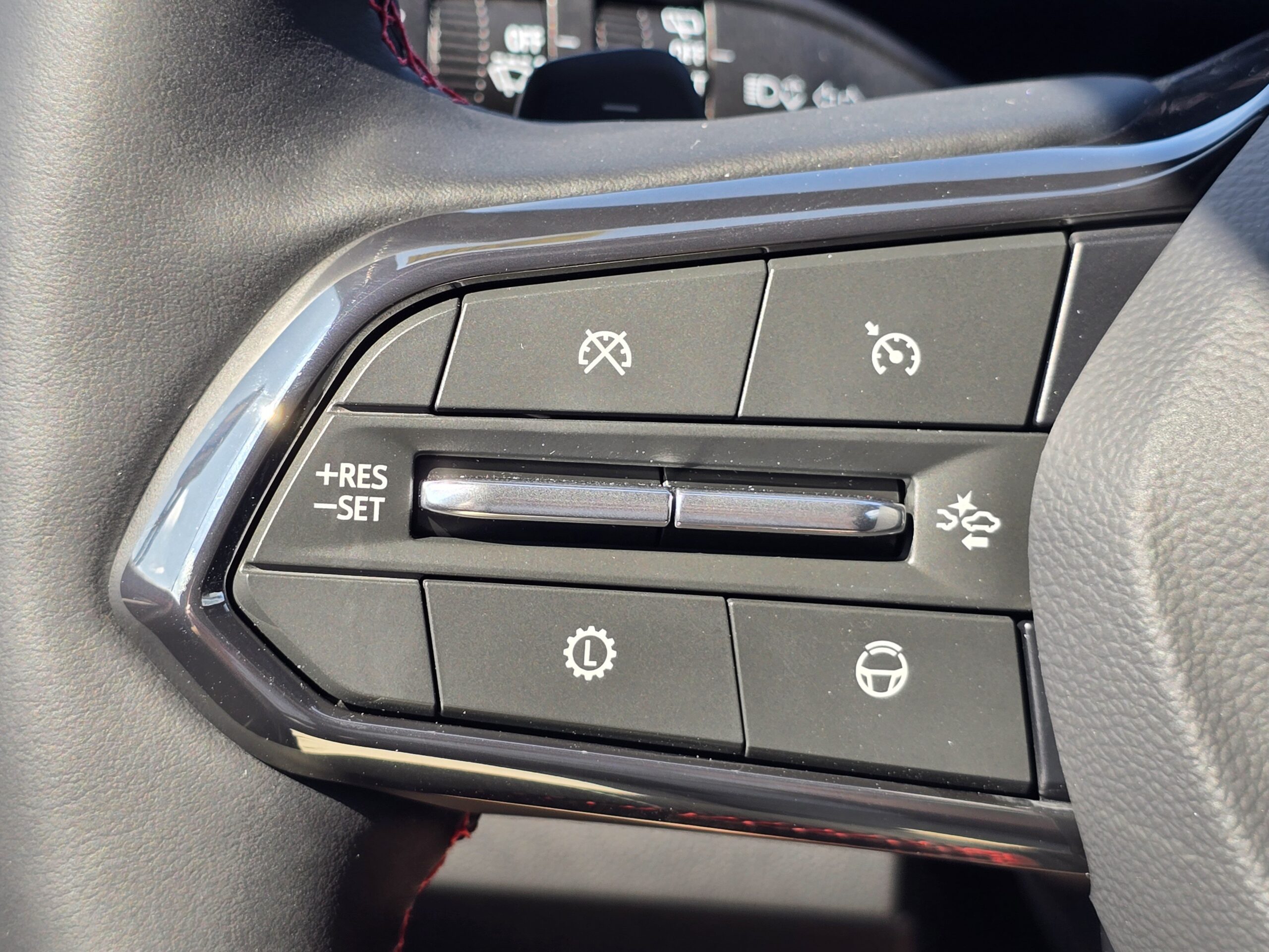 2026 Chevrolet Traverse FWD RS