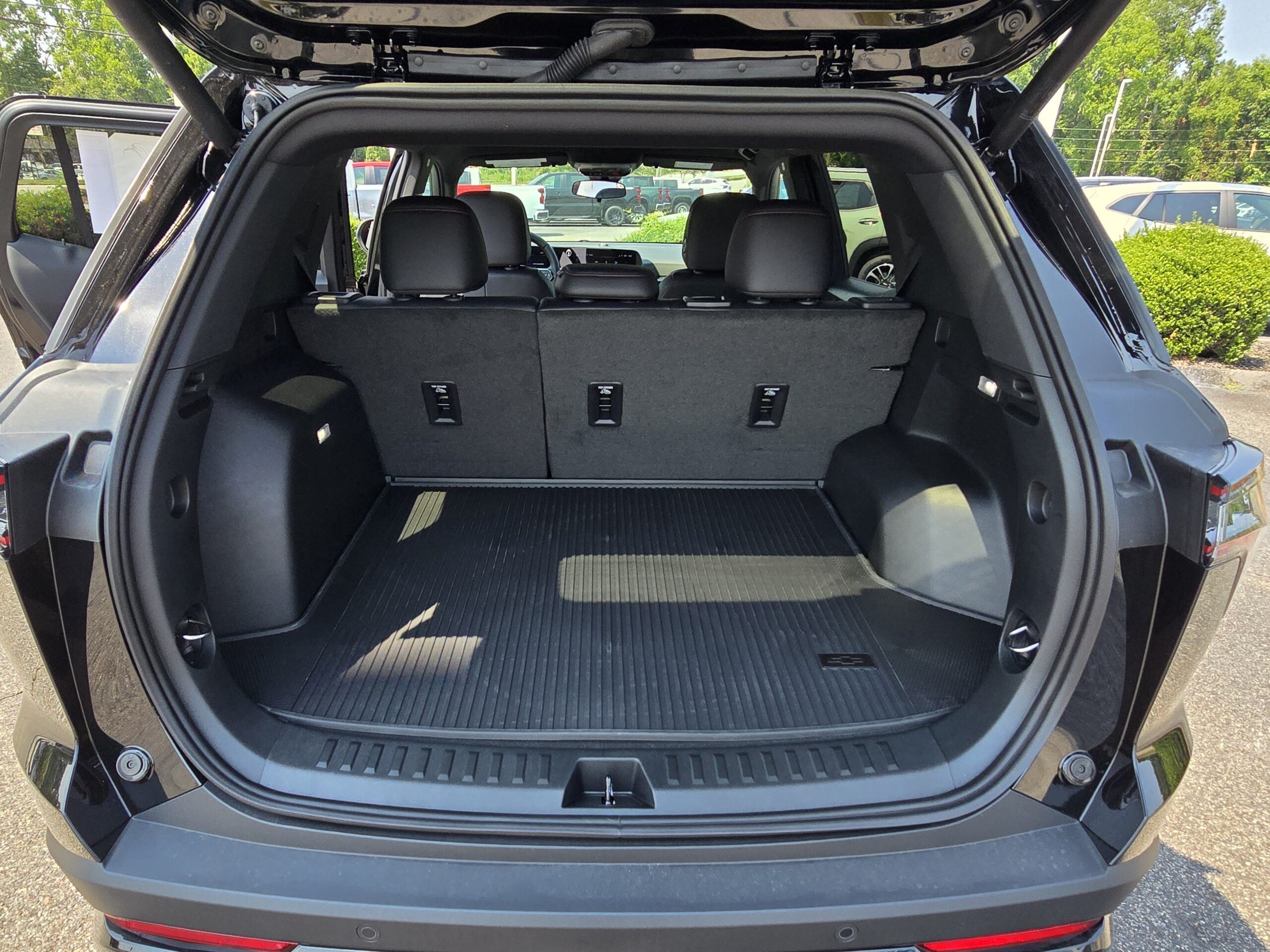 2027 Chevrolet Equinox FWD RS