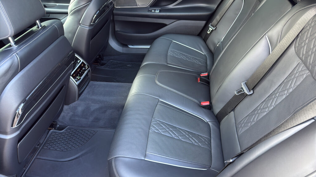 2022 BMW 7 Series 740i xDrive