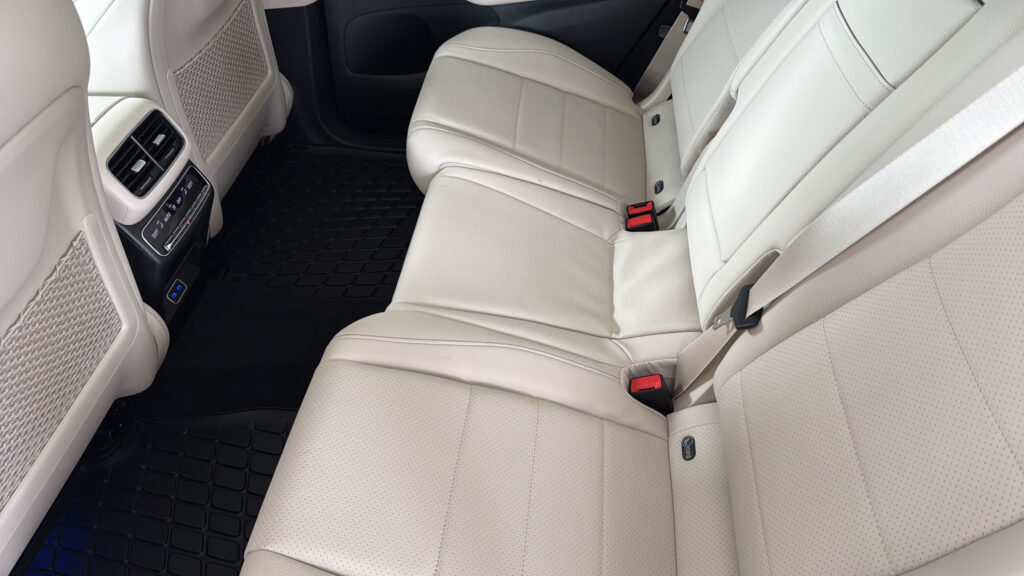 2026 Mercedes-Benz  GLS 450