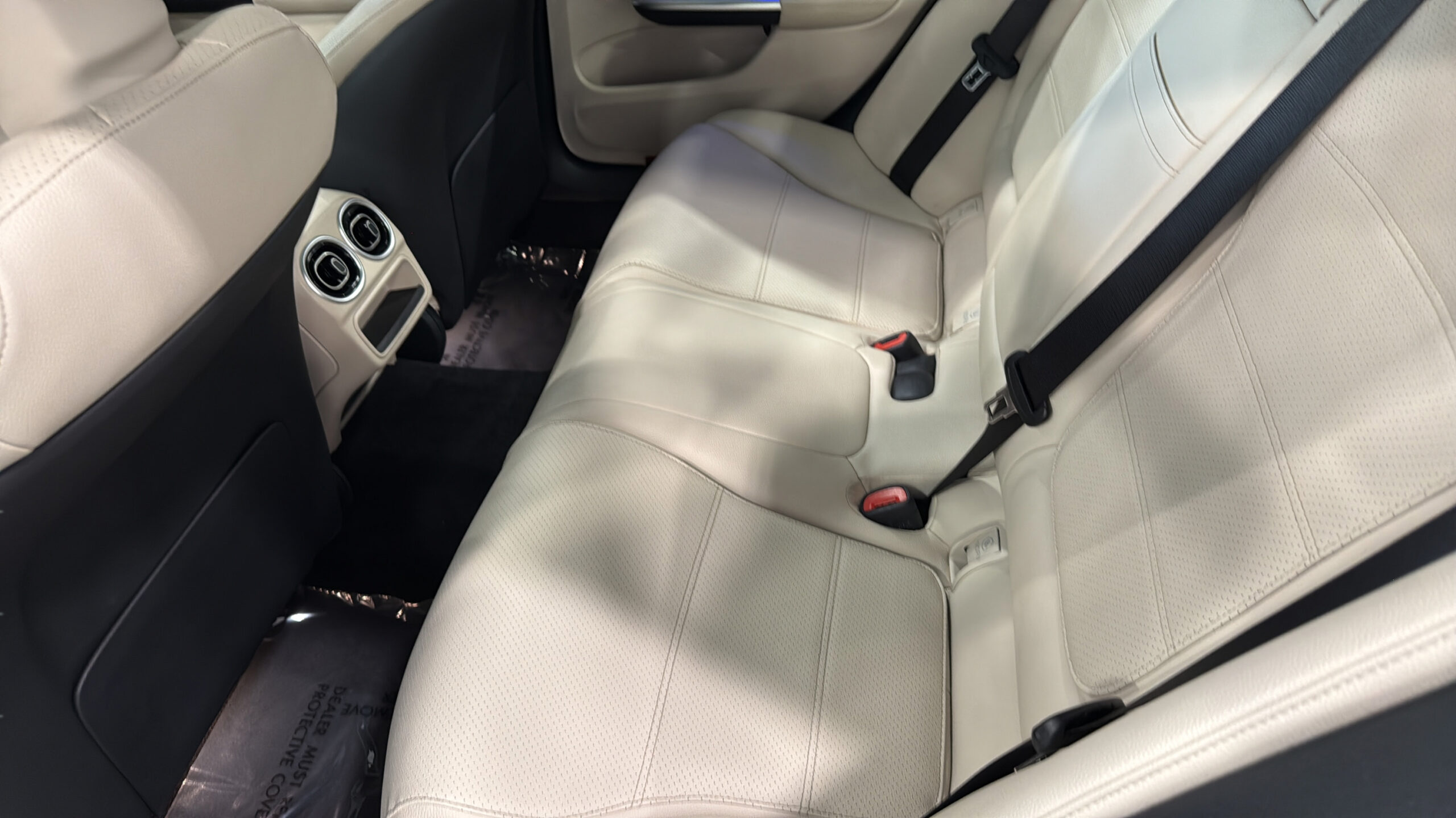 2025 Mercedes-Benz  C 300