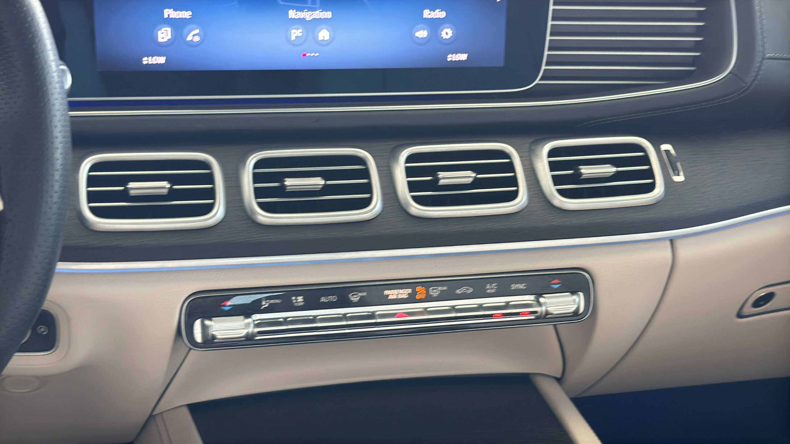 2025 Mercedes-Benz  GLS 450