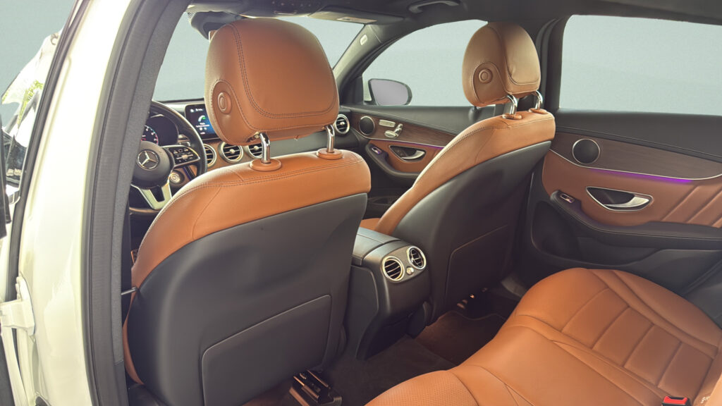 2023 Mercedes-Benz  GLC 300
