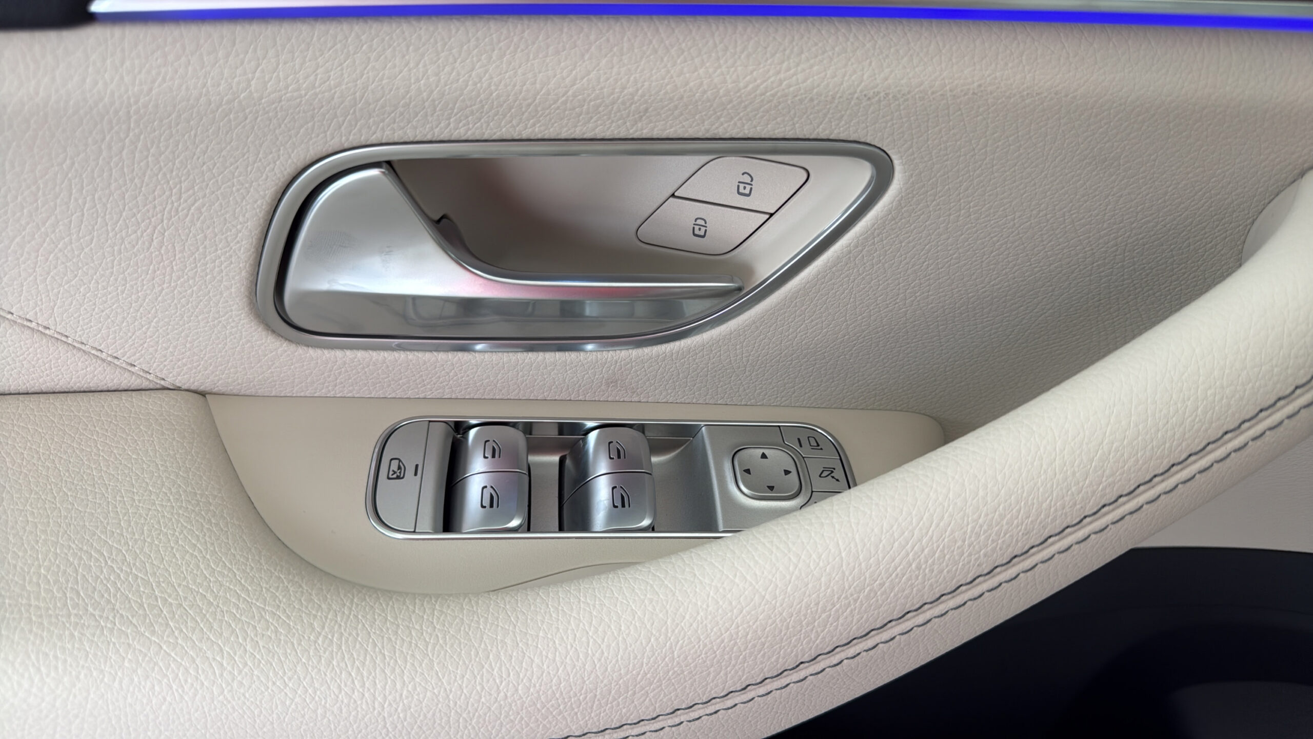 2026 Mercedes-Benz  GLS 450
