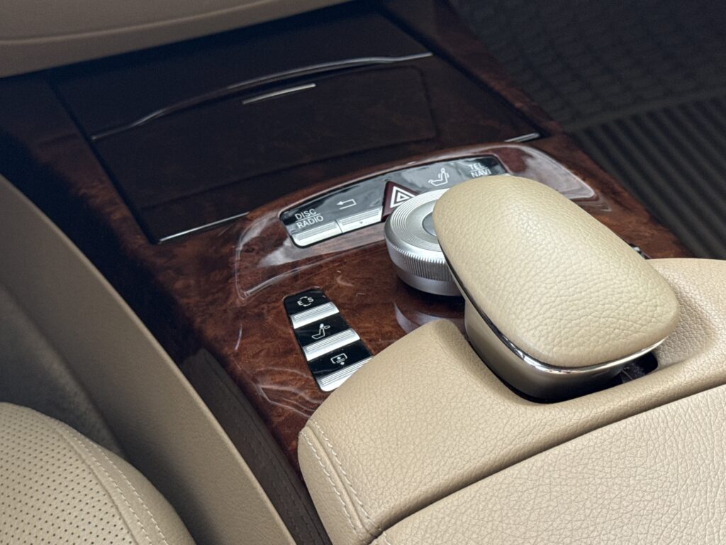 2011 Mercedes-Benz S-Class S 550