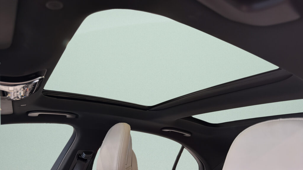 2025 Mercedes-Benz  C 300