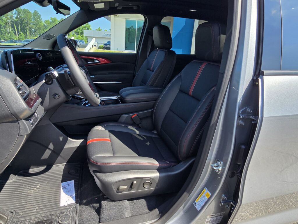 2026 Chevrolet Traverse FWD RS
