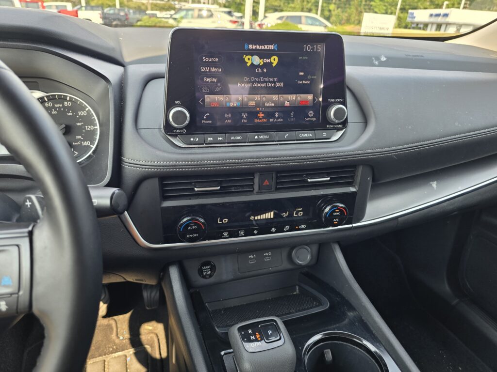 2025 Nissan Rogue SV