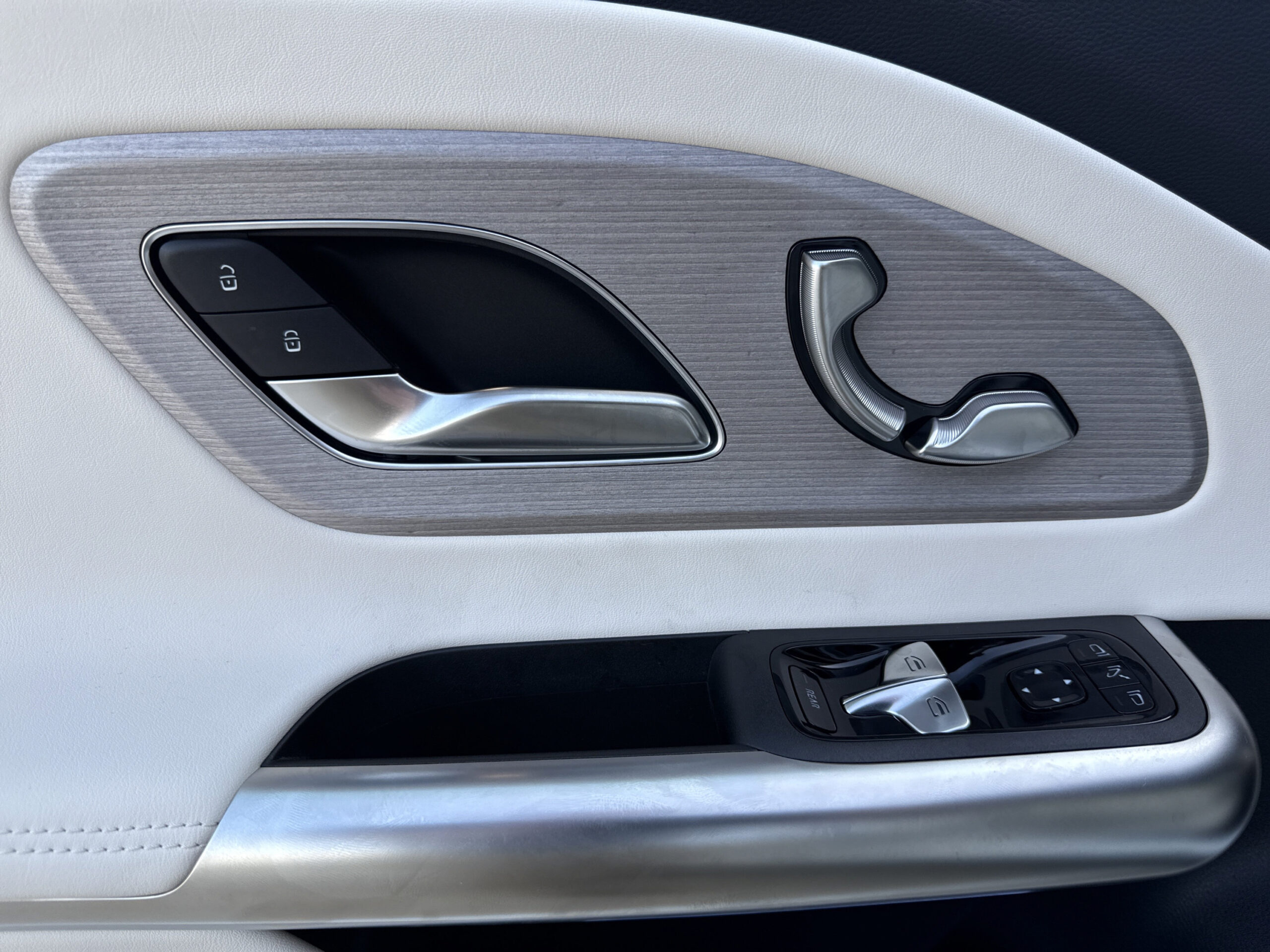2027 Mercedes-Benz  CLA 220 Hybrid